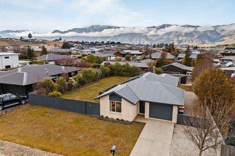 Photo of property in 25 Little Maude Drive, Lake Hawea, Wanaka, 9382