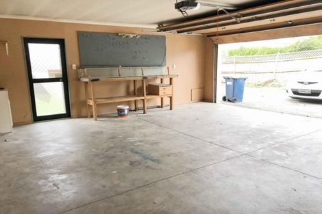 Photo of property in 39 Makora Road, Massey, Auckland, 0614