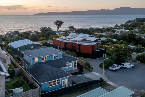 Photo of property in 30 Newry Road, Raumati Beach, Paraparaumu, 5032