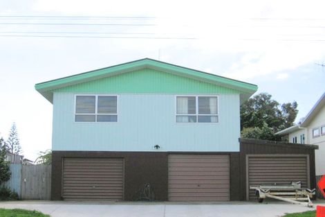 Photo of property in 1303 Papamoa Beach Road, Papamoa Beach, Papamoa, 3118