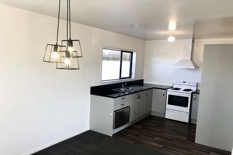 Photo of property in 10 Umu Place, Mangere, Auckland, 2022