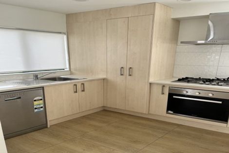 Photo of property in 4 Provence Esplanade, Te Atatu Peninsula, Auckland, 0610