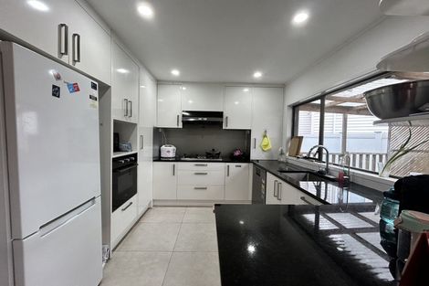 Photo of property in 40 Tudor Road, Henderson, Auckland, 0610