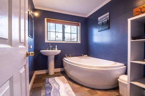 Photo of property in 27 Raratuna Street, Turua, 3574