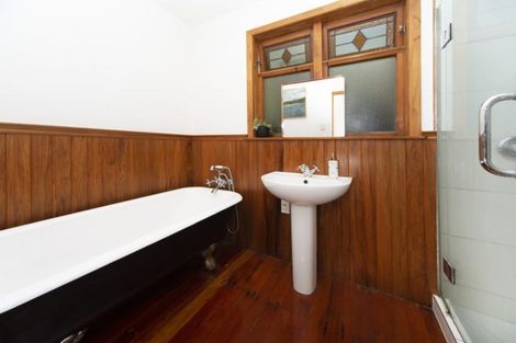 Photo of property in 69 Kohu Road, Titirangi, Auckland, 0604