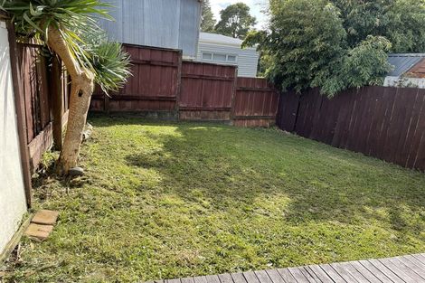 Photo of property in 2/21 Wanaka Place, Pakuranga Heights, Auckland, 2010