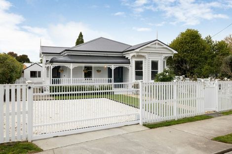 Photo of property in 114 Victoria Street, Cambridge, 3434