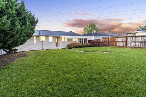 Photo of property in 21 Arlette Place, Massey, Auckland, 0614