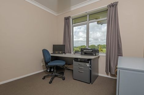 Photo of property in 556 Awahuri Feilding Road, Awahuri, Palmerston North, 4479