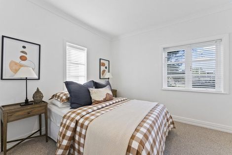 Photo of property in 35 Upjohn Street, Brooklands, New Plymouth, 4310