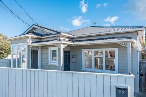 Photo of property in 90 Onepu Road, Lyall Bay, Wellington, 6022