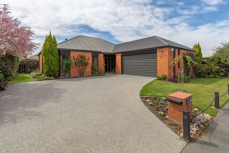 Photo of property in 14 Abingdon Court, Avonhead, Christchurch, 8042