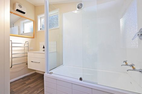 Photo of property in 10 Coote Road, Bluff Hill, Napier, 4110