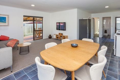 Photo of property in 12a Whiritoa Beach Road, Whiritoa, Whangamata, 3691