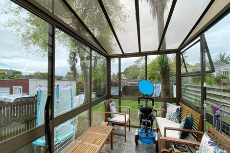 Photo of property in 1 Iorangi Place, Hillpark, Auckland, 2102