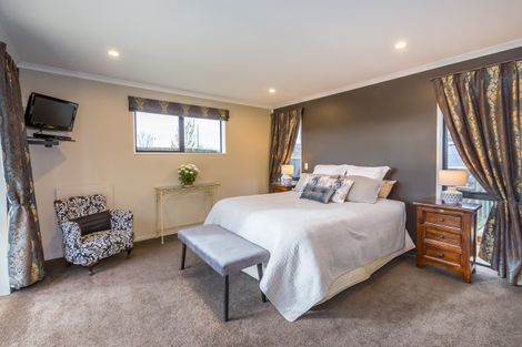 Photo of property in 21 Bernice Crescent, Yaldhurst, Christchurch, 8042