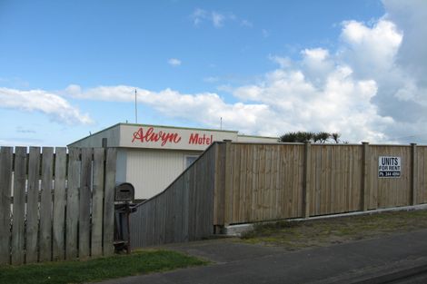 Photo of property in 65 Karaka Street, Castlecliff, Whanganui, 4501