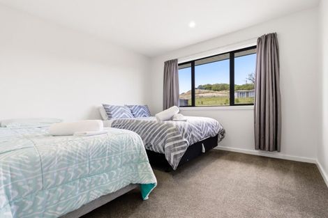 Photo of property in 1 Glendas Way, Acacia Bay, 3385