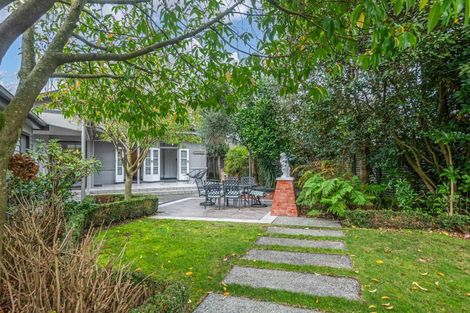 Photo of property in 469 College Street, Hokowhitu, Palmerston North, 4410