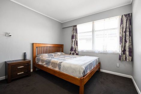 Photo of property in 15 Livingstone Avenue, Nawton, Hamilton, 3200