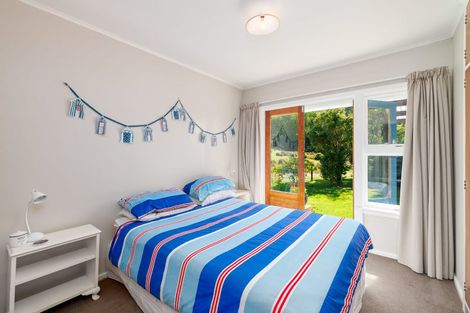 Photo of property in 15 Factory Road, Little Akaloa, 7583