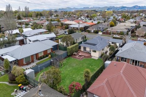Photo of property in 43 Daniels Road, Redwood, Christchurch, 8051