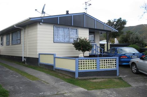 Photo of property in 14b Bexley Grove, Wainuiomata, Lower Hutt, 5014