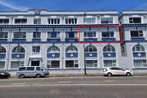 Photo of property in Devonport Apartments, 35/127 Saint Aubyn Street, New Plymouth, 4310