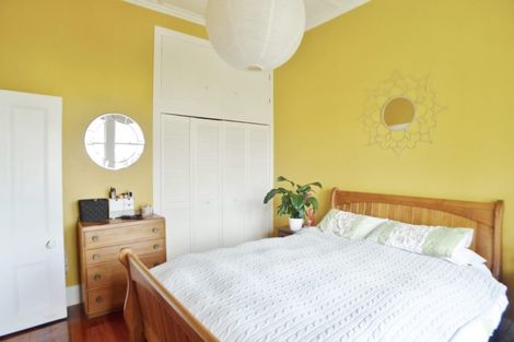 Photo of property in 24 Graham Avenue, Te Atatu Peninsula, Auckland, 0610