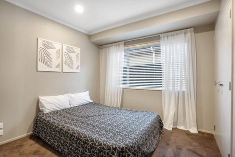 Photo of property in 5 Chateau Rise, Flat Bush, Auckland, 2016