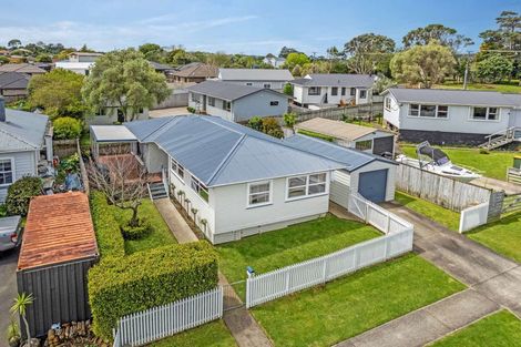 Photo of property in 16b Campbell Street, Waiuku, 2123