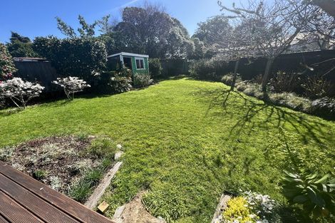 Photo of property in 17 Fife Lane, Miramar, Wellington, 6022