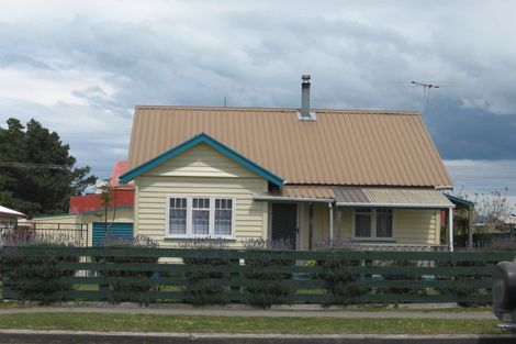 Photo of property in 16 Anzac Street, Gisborne, 4010