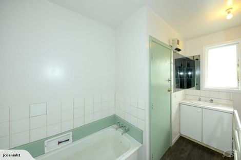 Photo of property in 34 Curletts Road, Sockburn, Christchurch, 8042