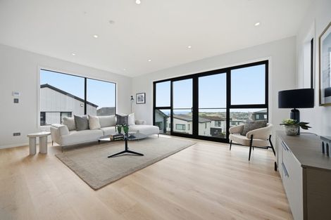 Photo of property in 3 Makumaku Place, Long Bay, Auckland, 0630
