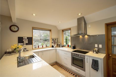 Photo of property in 4 Gilligans Gully Road, Alexandra, 9320