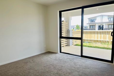 Photo of property in 17 Auranga Drive, Karaka, Papakura, 2113