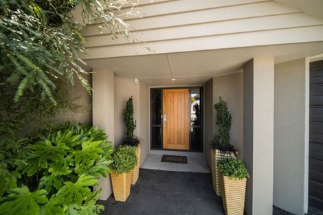 Photo of property in 1 Manorburn Place, Lake Hayes, Queenstown, 9304