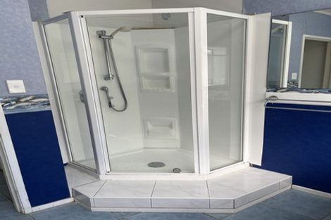 Photo of property in 56 Prince Regent Drive, Half Moon Bay, Auckland, 2012