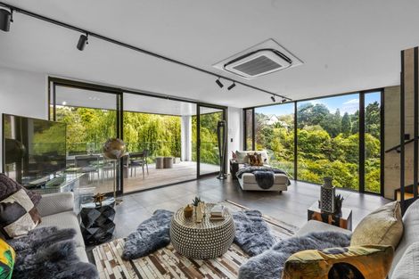 Photo of property in 61 Evelyn Road, Cockle Bay, Auckland, 2014