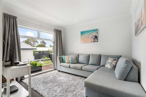 Photo of property in 114 Everitt Crescent, Whangamata, 3620