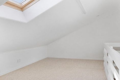 Photo of property in 18 Lakeridge Close, Rangatira Park, Taupo, 3330