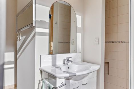 Photo of property in 15 Homewood Avenue, Levin, 5510