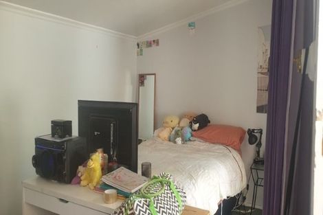 Photo of property in 215 Pomona Street, Strathern, Invercargill, 9812