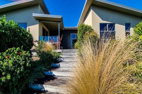 Photo of property in 6 Mcdonald Place, Collingwood, 7073