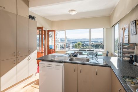 Photo of property in 57 Kinghorne Street, Strathmore Park, Wellington, 6022