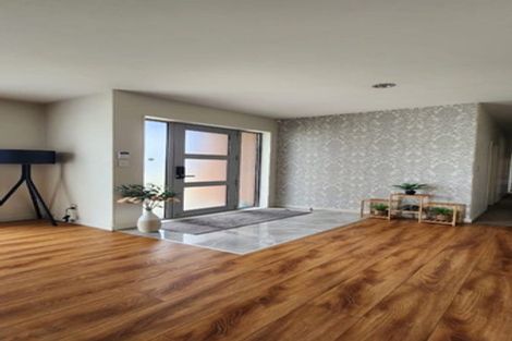 Photo of property in 2 Wellfield Drive, Papakura, 2110