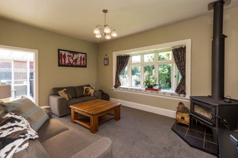 Photo of property in 35 North Parade, Richmond, Christchurch, 8013