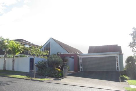Photo of property in 7 Copperfield Terrace, Mellons Bay, Auckland, 2014