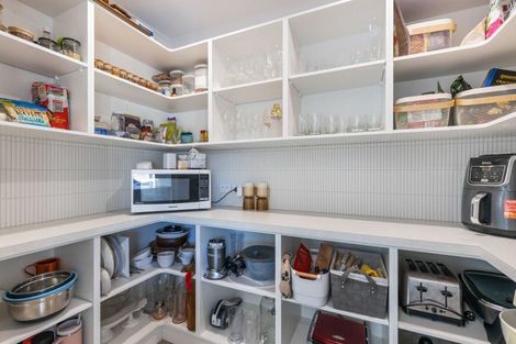 Photo of property in 8 Manakohi Street, Spotswood, New Plymouth, 4310